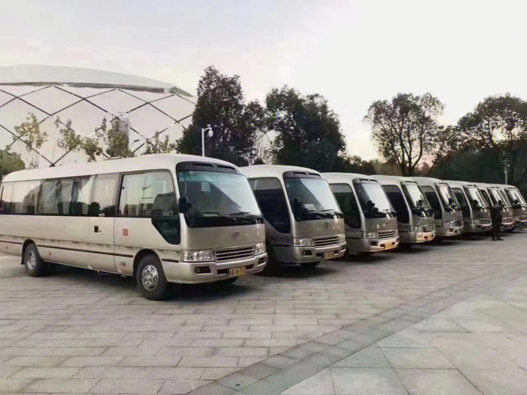 杭州旅游包車中巴大巴租車商務(wù)車結(jié)婚包車