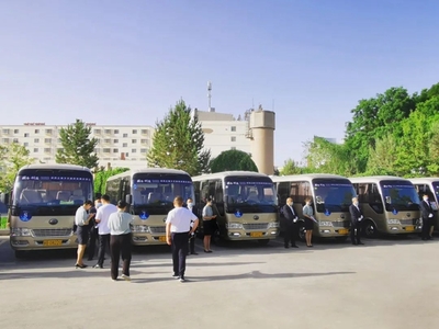 當民族的車遇見民族的文化,宇通T7帶你赴約敦煌