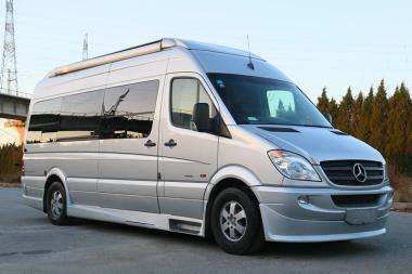 成都旅游包車中巴大巴租車商務車房車團建會議結婚包車